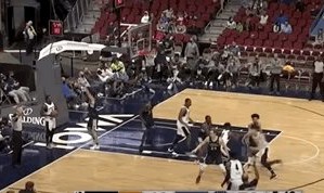 注册领彩金-曾凡博G联赛首秀从防守做起 渡边雄太是他的榜样